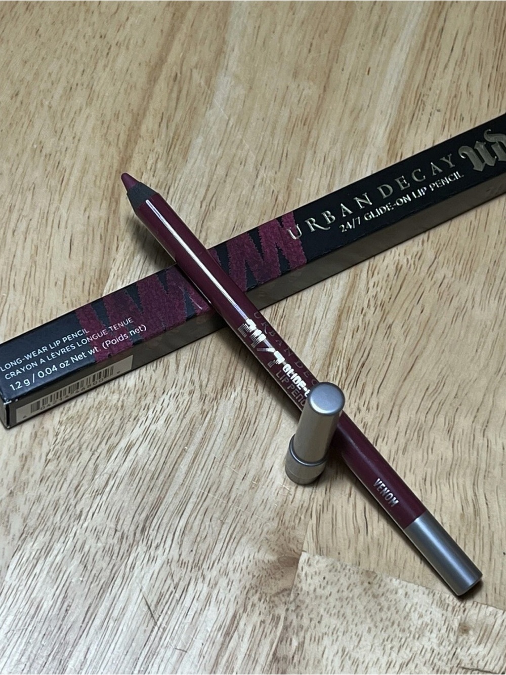 Urban Decay-24/7 Glide On Lip Liner Pencil  VENOM NEW IN BOX